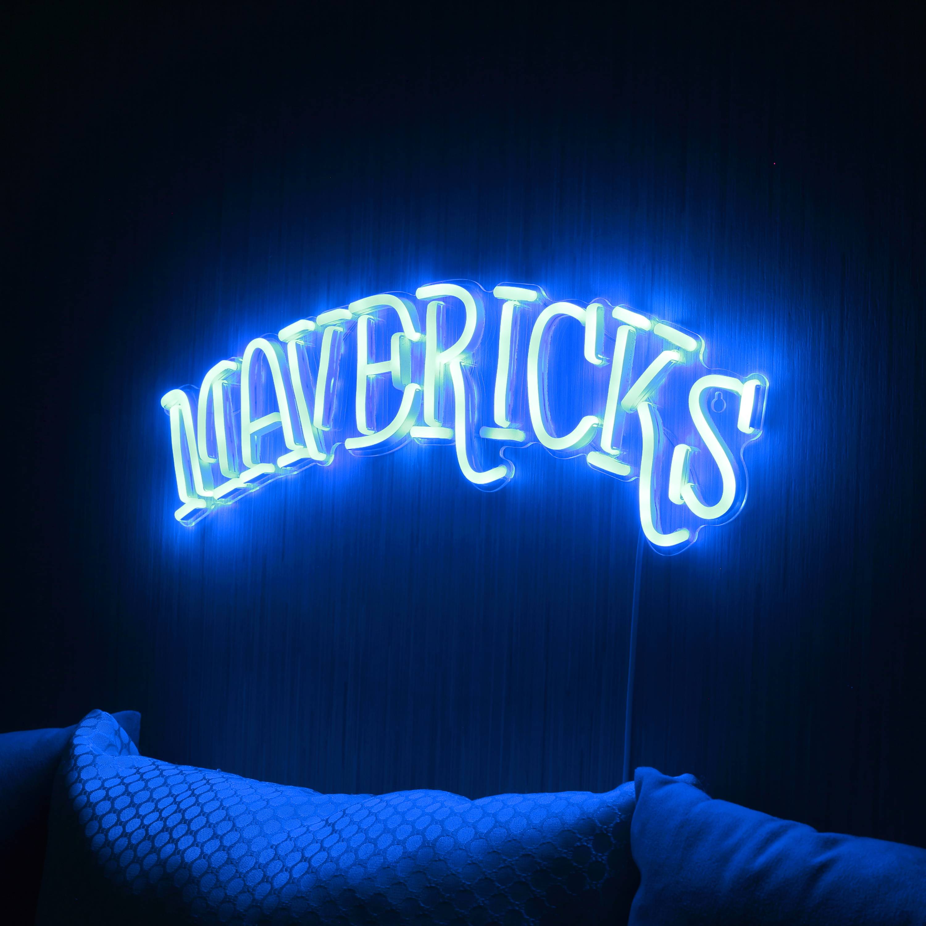 Dallas Mavericks on X: Only in Dallas will you feel the energy the  downtown skyline brings to its Dallasites. Marked by the neon glow on the  letters, numbers and piping, the new