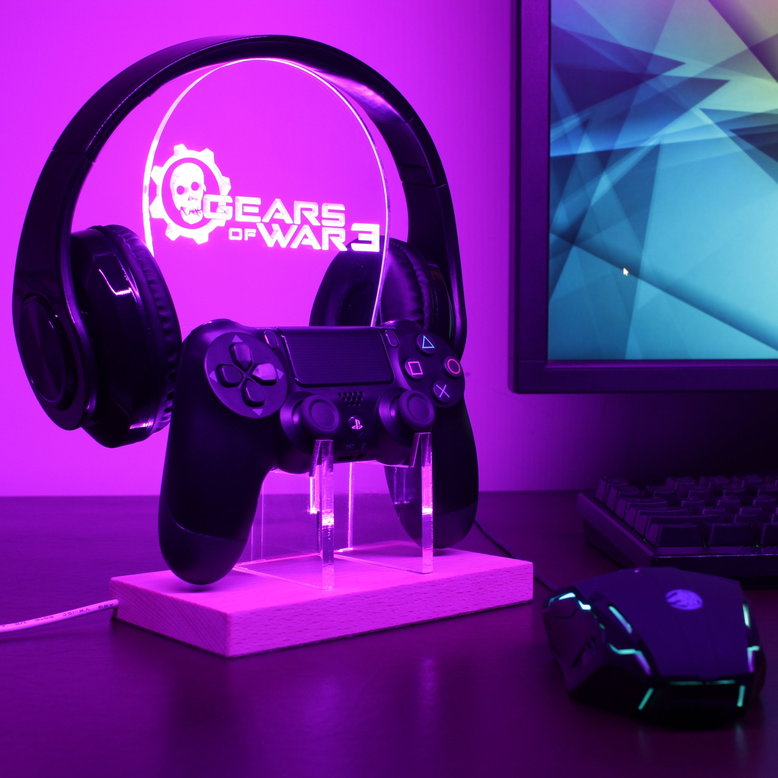 Gear of War 3 LED Gaming Headset Controller Stand