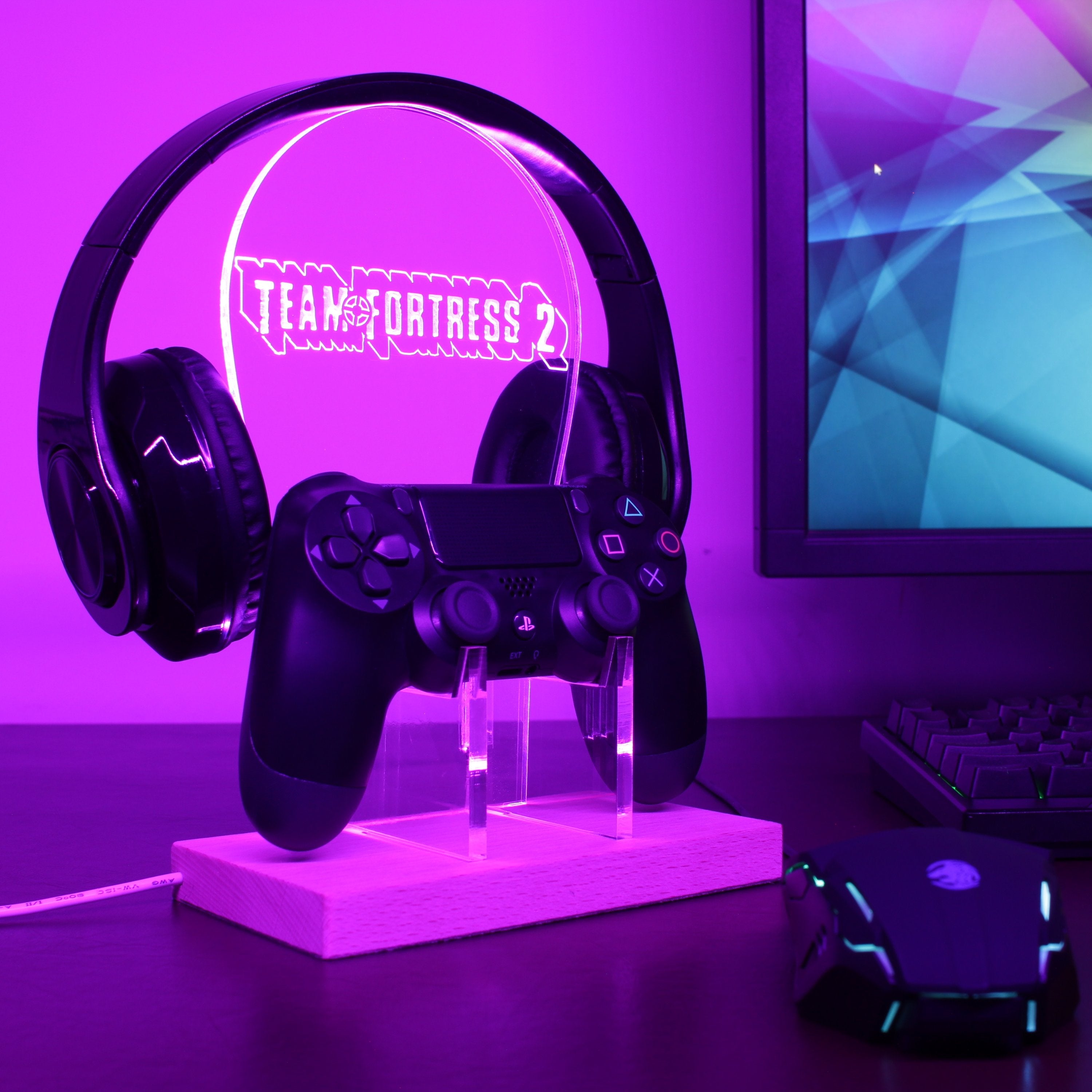 Team Fortress 2 LED Gaming Headset Controller Stand