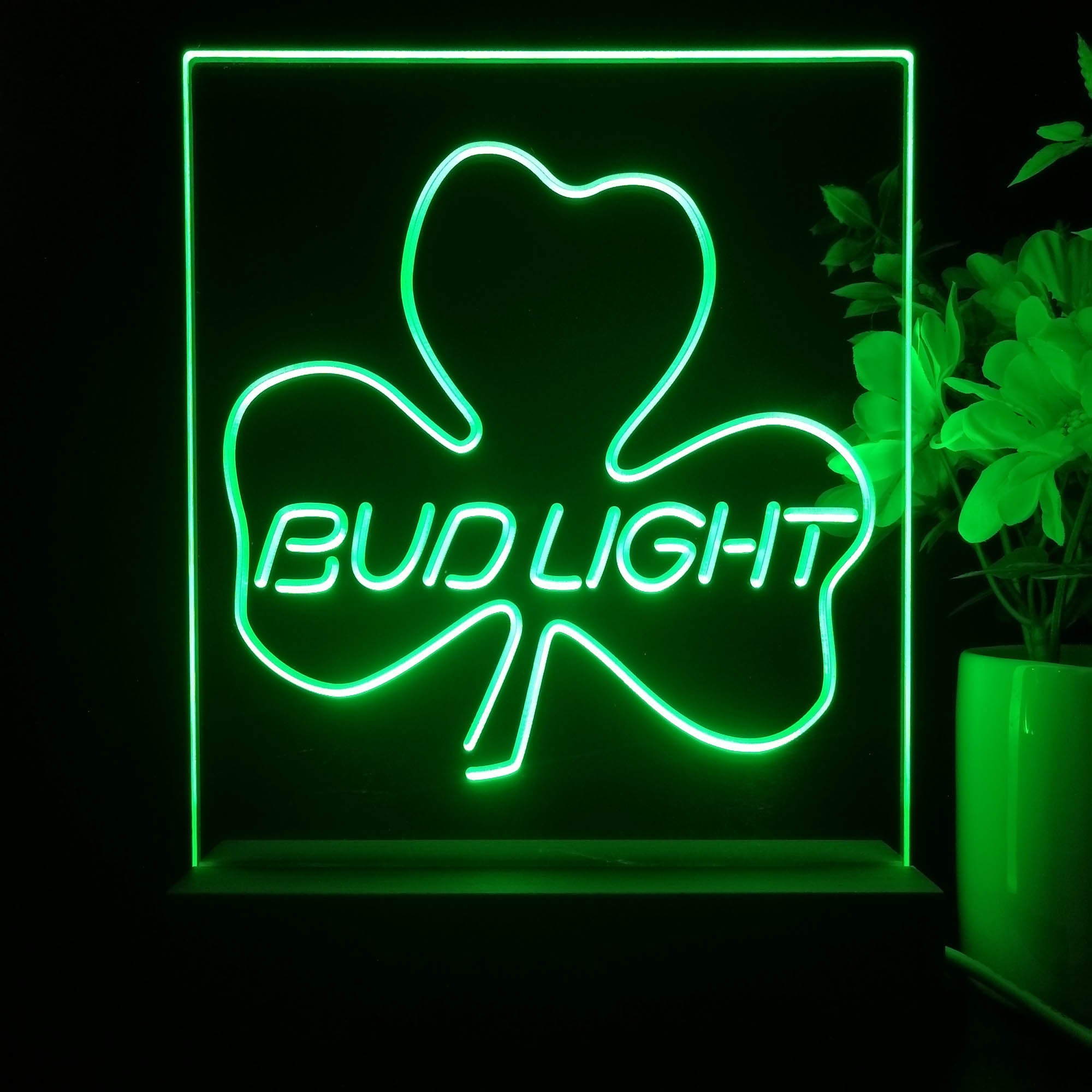 Bud Light Shamrock Beer Bar 3D Illusion Night Light Desk Lamp