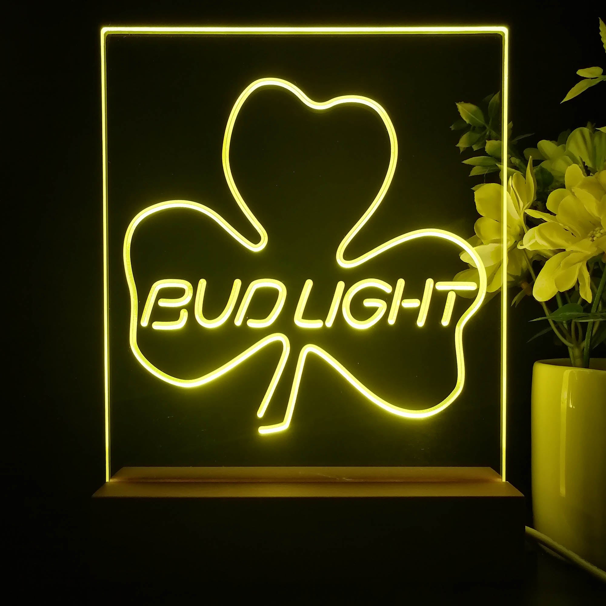 Bud Light Shamrock Beer Bar 3D Illusion Night Light Desk Lamp
