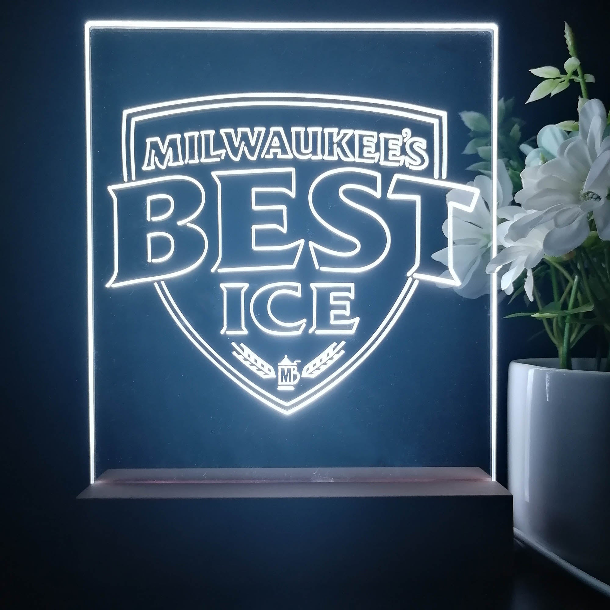 Milwakuee's Best Ice Beer 3D Illusion Night Light Desk Lamp