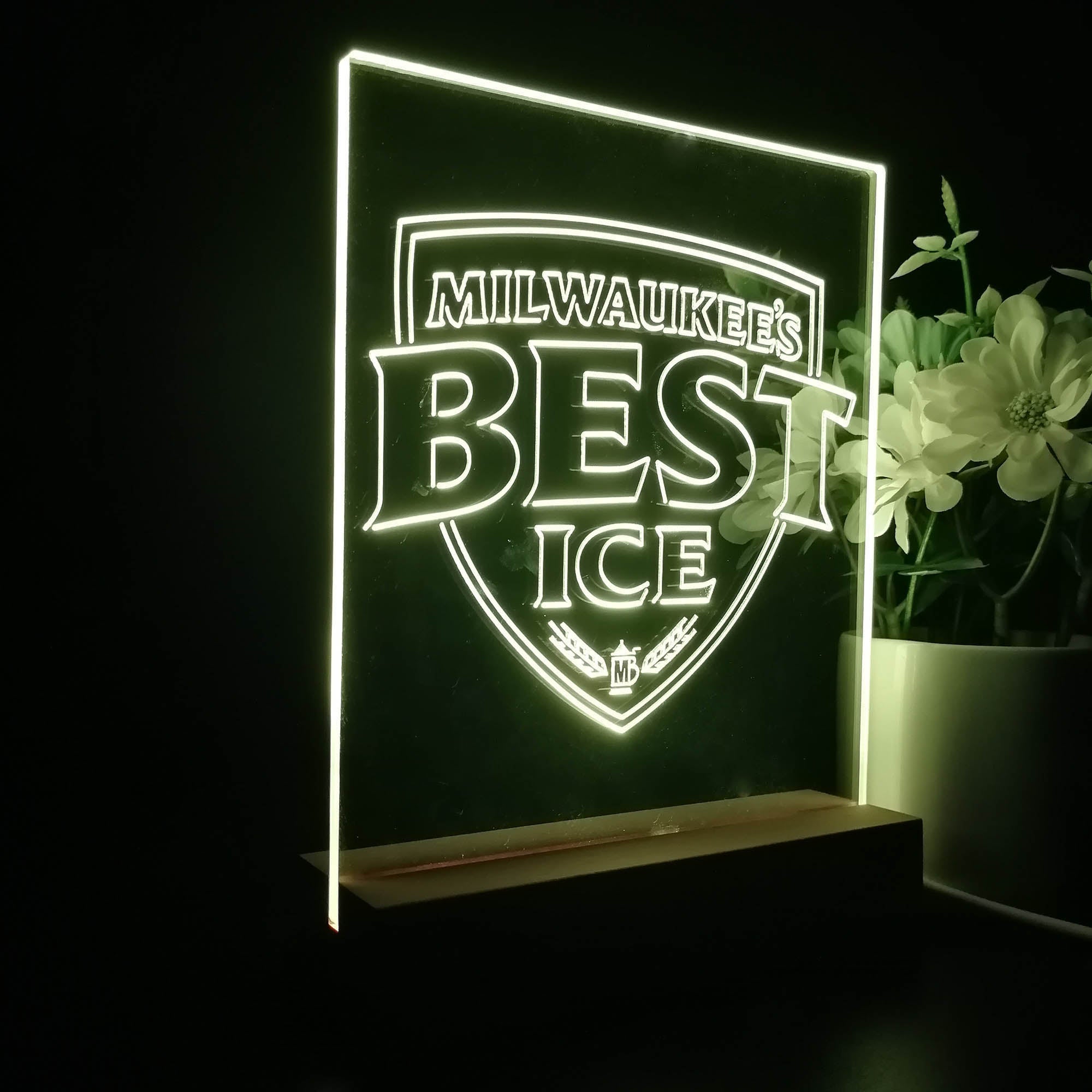 Milwakuee's Best Ice Beer 3D Illusion Night Light Desk Lamp