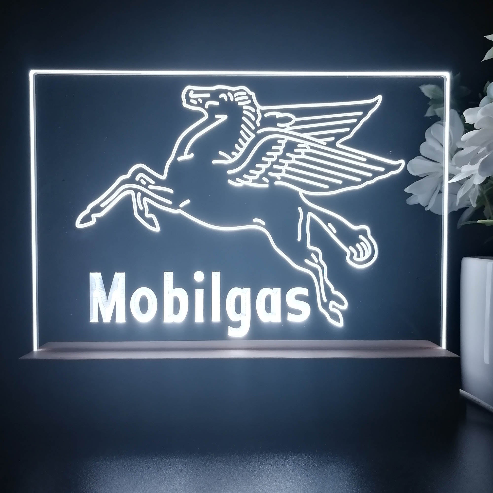 Mobil Gas Flying Horse 3D Illusion Night Light Desk Lamp