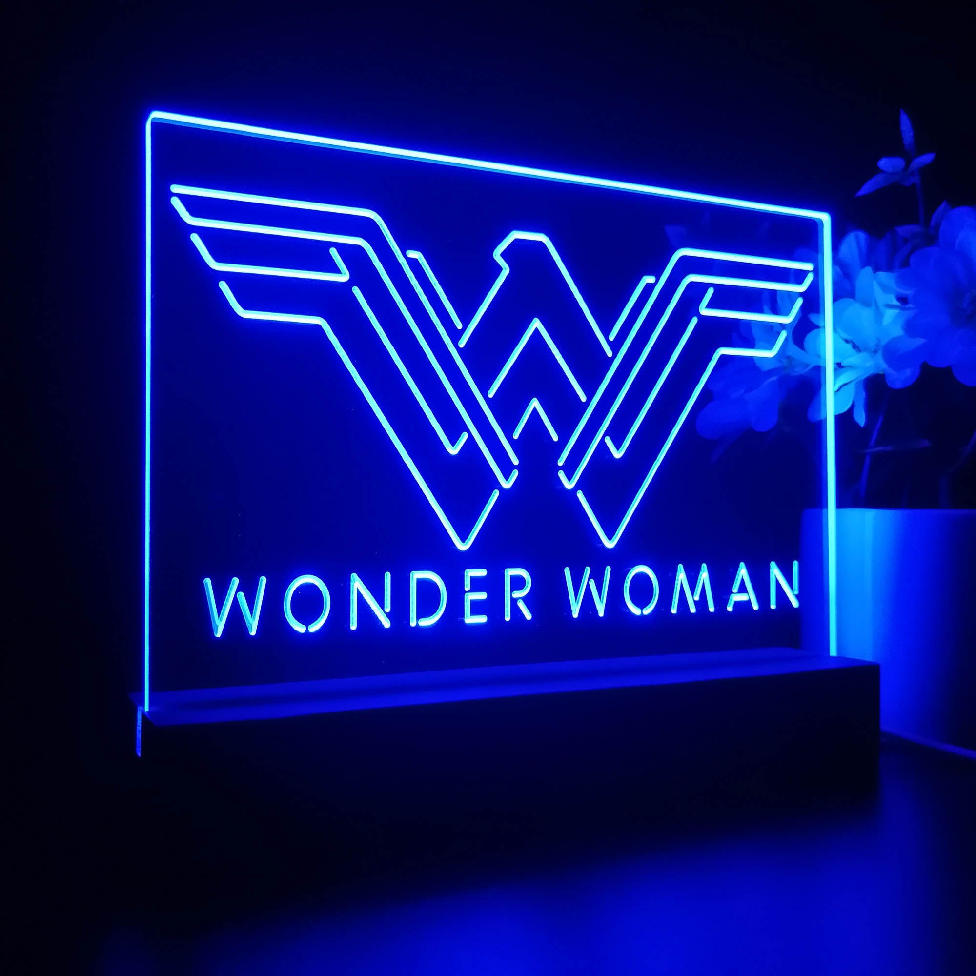 Wonder Woman 3D Illusion Night Light Desk Lamp